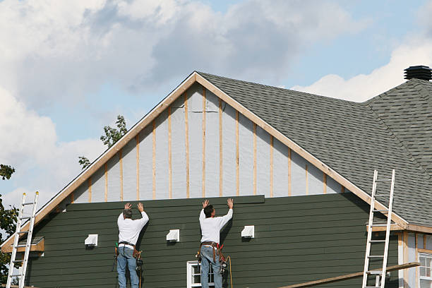 Professional Siding Contractor technician working in Port Royal, VA